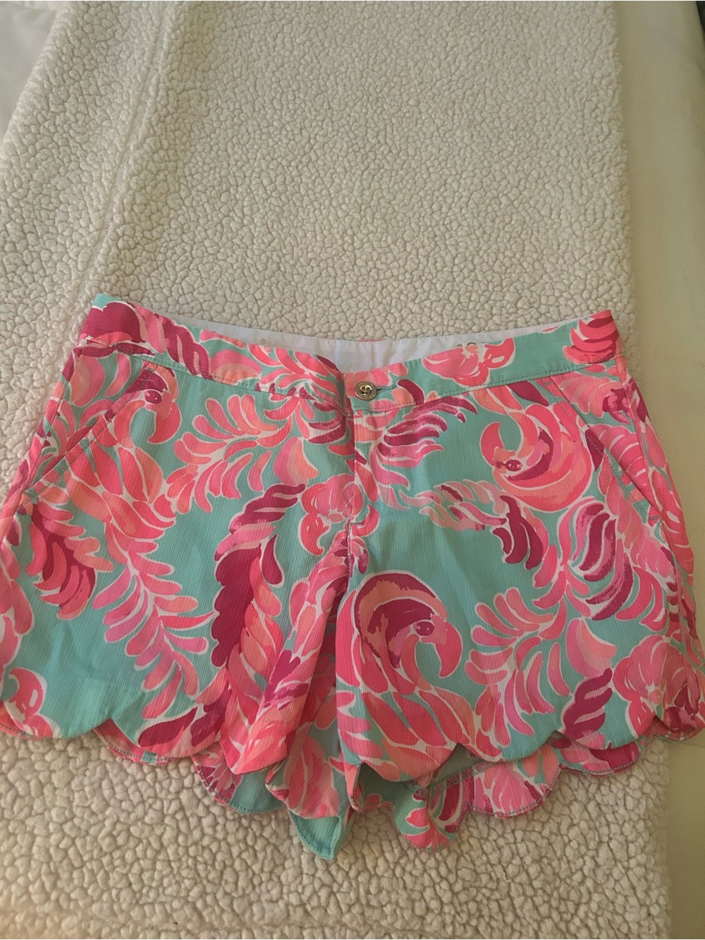 Adorable Lilly Pulitzer Cotton Buttercup Shorts Size 10